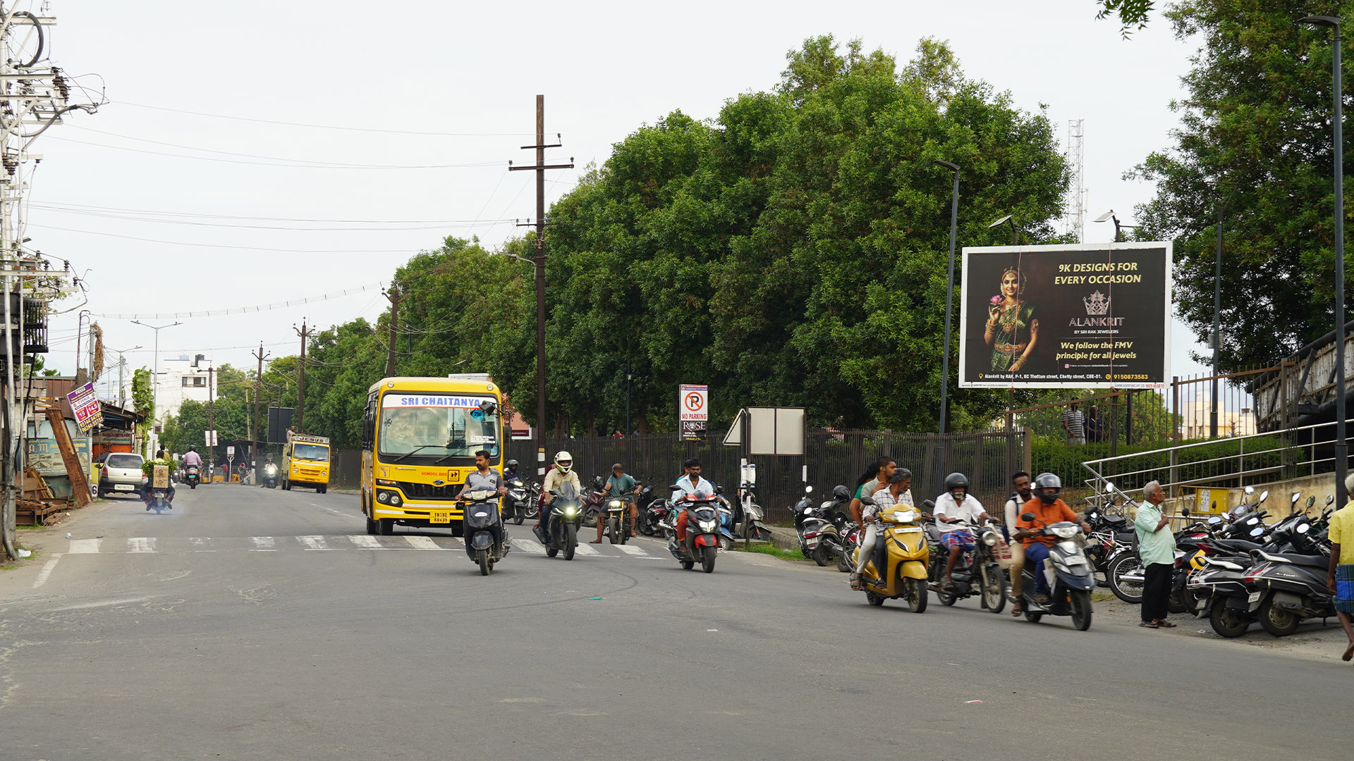 Plus 12x8 (Selva chinthamani lake) Selvapuram main Road Left Side To Tower 3